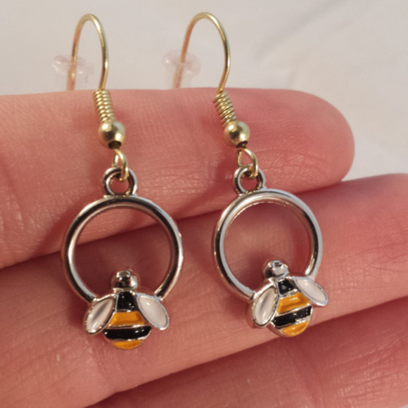 Betsey Johnson Bumble Bee Crystal Necklace + Gift! - Picture 4 of 4